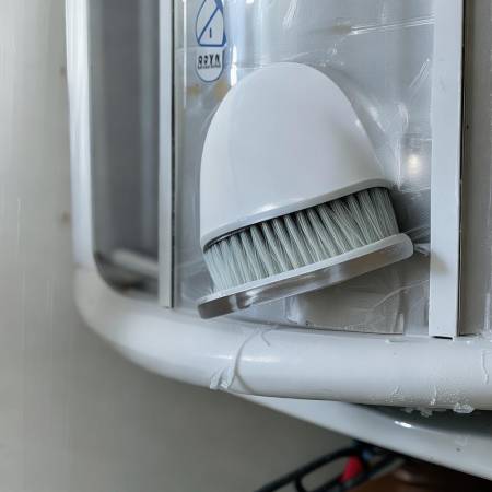 定期清理热水器内外